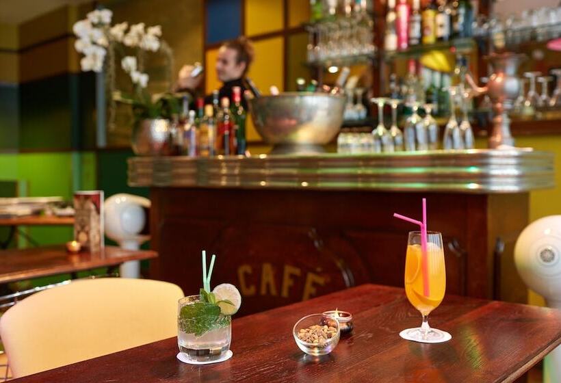 Fotos del hotel Du Petit Moulin:  14