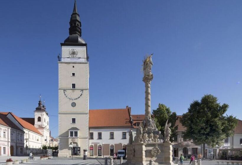 هتل Holiday Inn Trnava, An Ihg