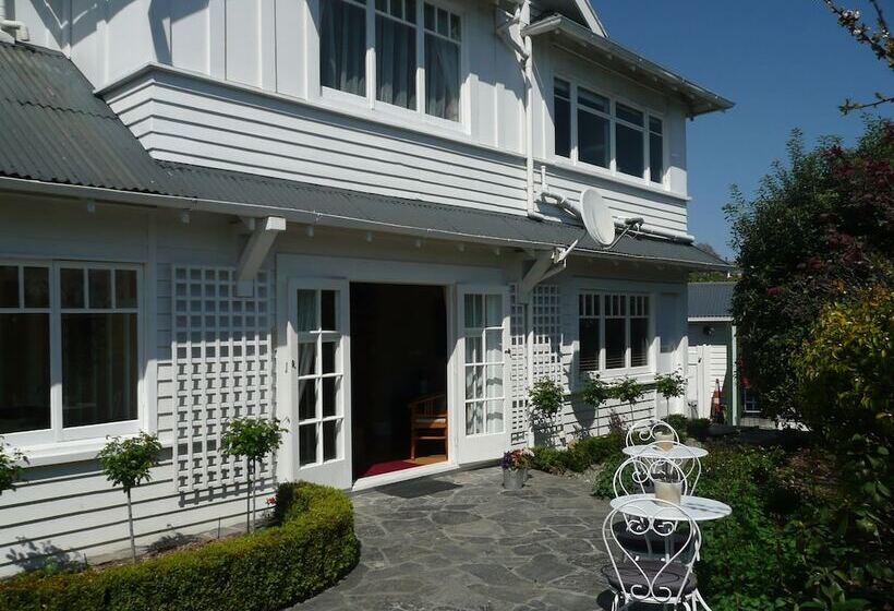 Fotos del hotel Kershaw House Boutique Accommodation:  2