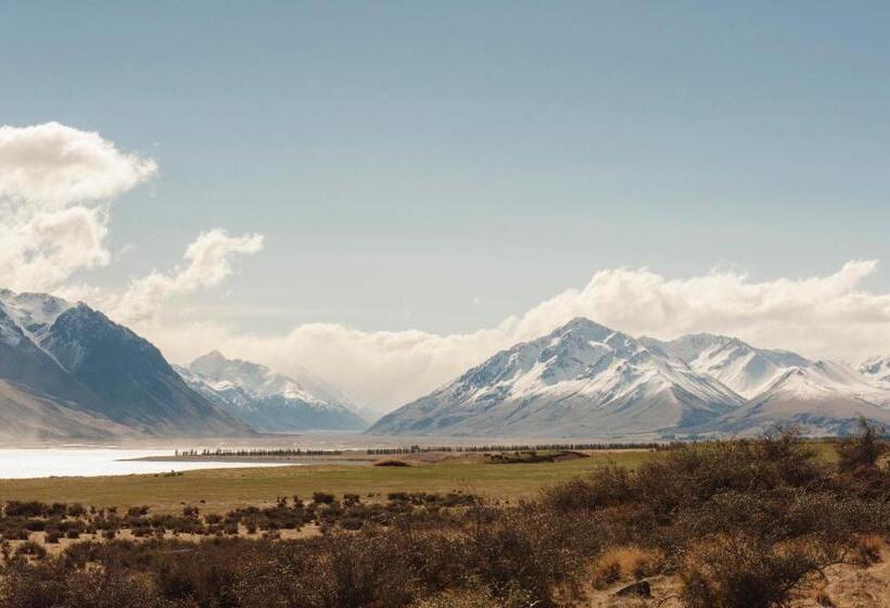 בית מלון כפרי Lake Tekapo Lodge