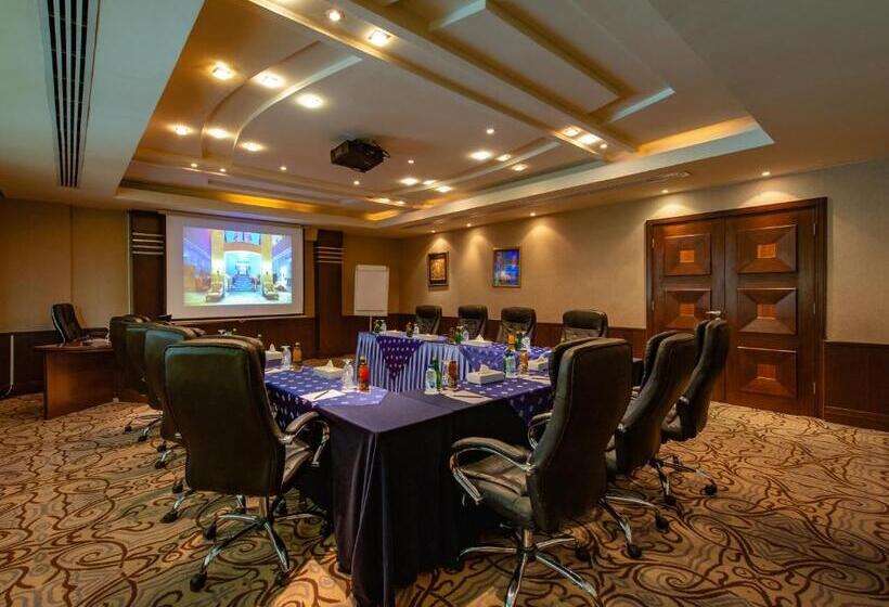 هتل Mercure Corniche Al Khobar