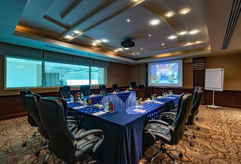 هتل Mercure Corniche Al Khobar
