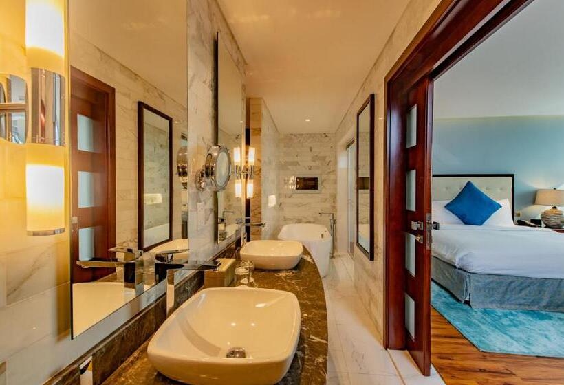 هتل Mercure Corniche Al Khobar