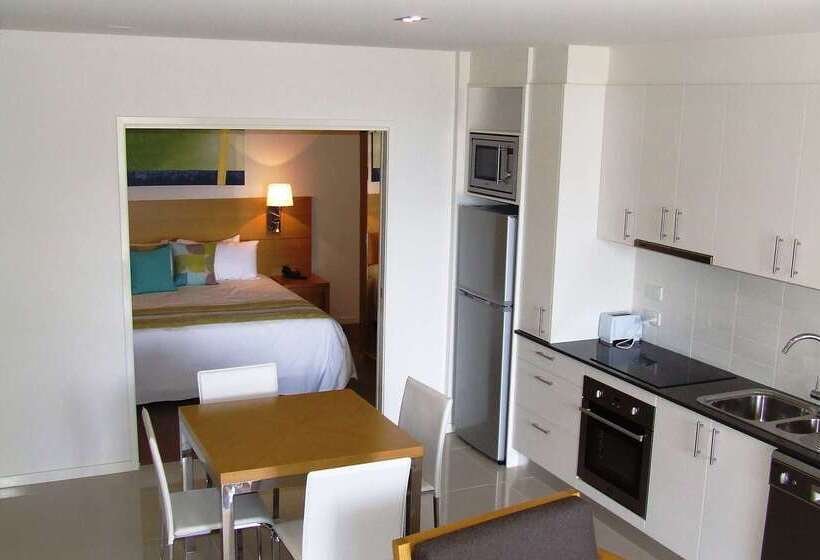 هتل Ramada By Wyndham Hervey Bay
