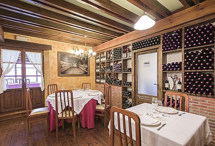 فندق ريفى Posada Restaurante Prada A Tope