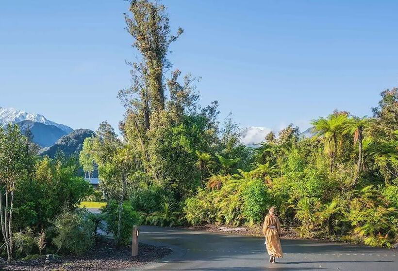 هتل Te Waonui Forest Retreat