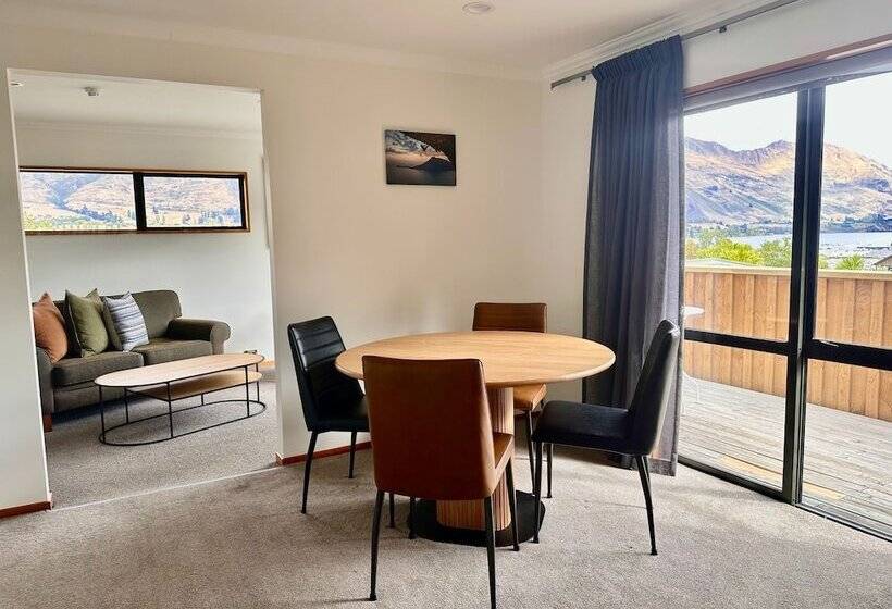 בית מלון כפרי Wanaka Springs Lodge