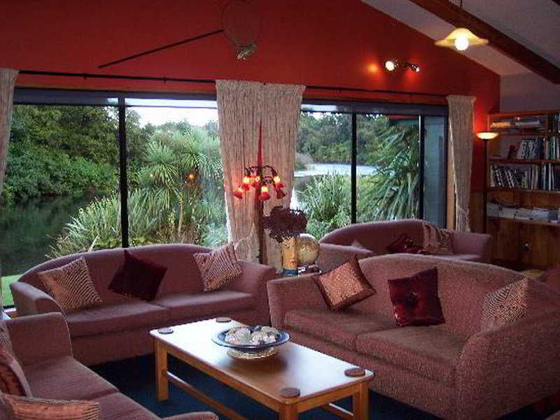 هتل Wilderness Lodge Lake Moeraki