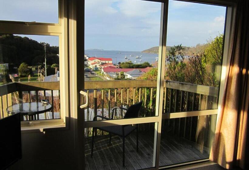 The Bay Motel