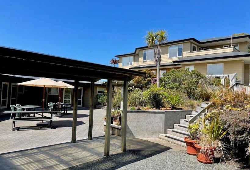 The Bay Motel