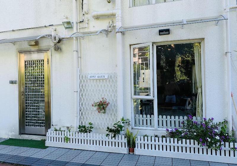 هتل City Oasis Guesthouse