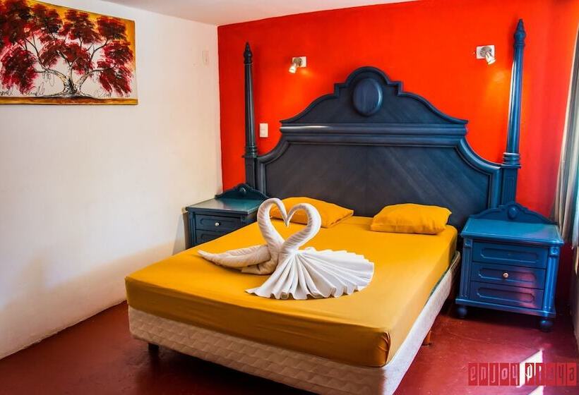 Hotelli Enjoy Playa Hostel
