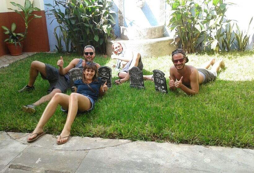 هتل Hostal La Ermita   Hostel