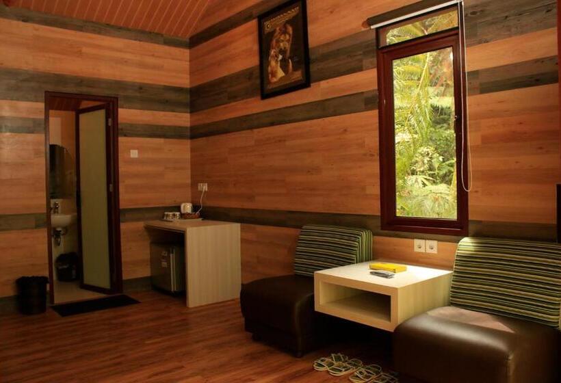 בית מלון כפרי Safari Resort