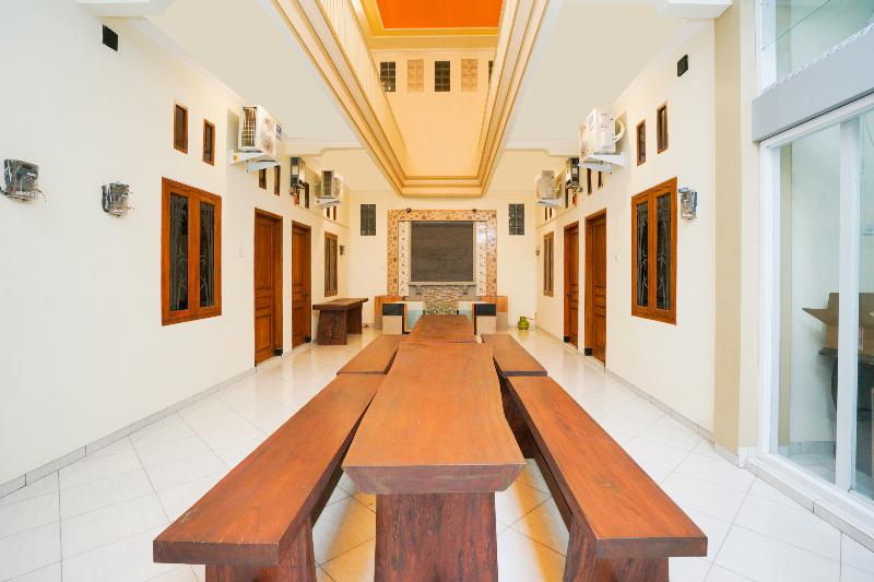 فندق صغير Penginapan Anggrek Syariah 2 By Oyo Rooms