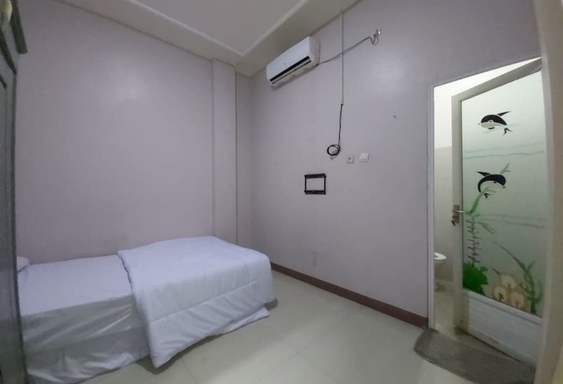 هاستل Zleepy Pondok Gramada