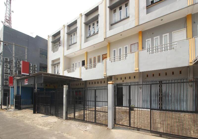 בית מלון כפרי Kartini Residence By Oyo Rooms