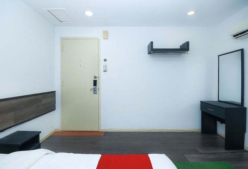 هتل River Inn By Oyo Rooms