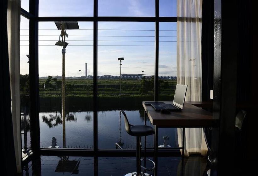 هتل Skyline Resort