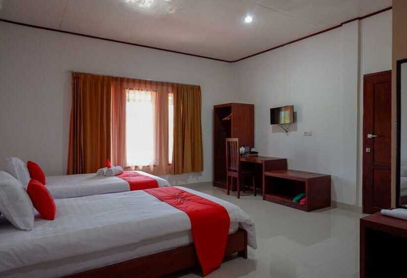 پانسیون Reddoorz @ Tomia Island Wakatobi