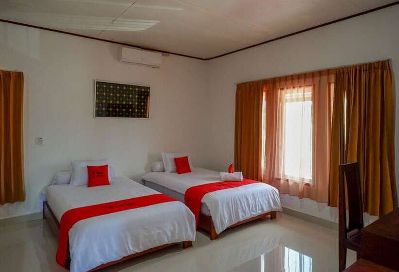 پانسیون Reddoorz @ Tomia Island Wakatobi