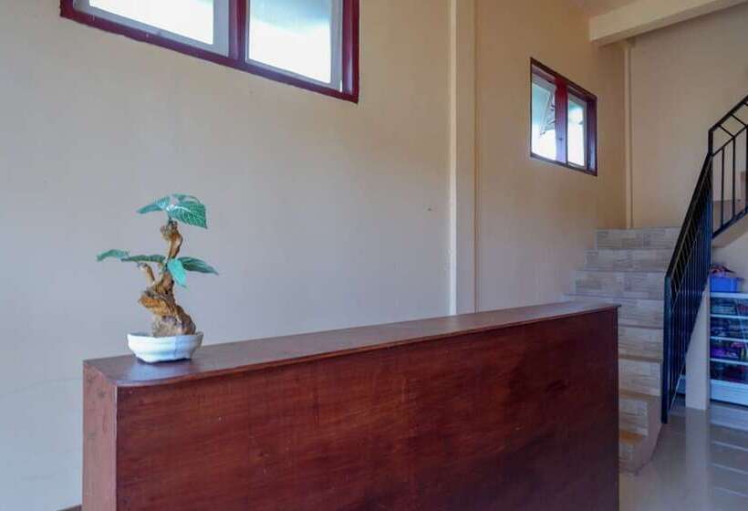 پانسیون Reddoorz @ Tomia Island Wakatobi