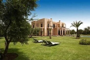 پانسیون Villa Dar Taous