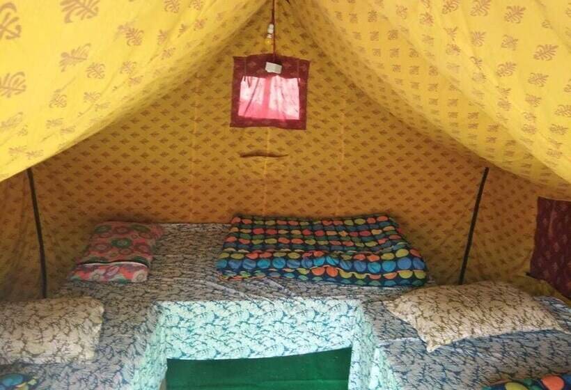 בית מלון כפרי Adb Rooms Adventure Guru Byasi