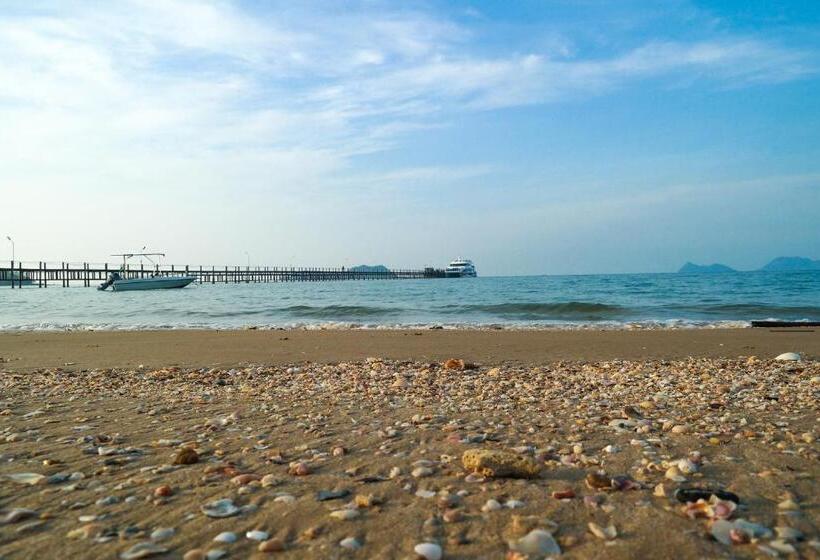 酒店 Baan I Talay Chumphon บ้านไอทะเลชุมพร