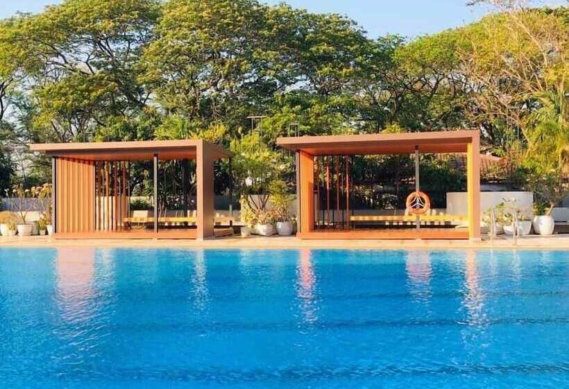 هتل Buathong Pool Villa