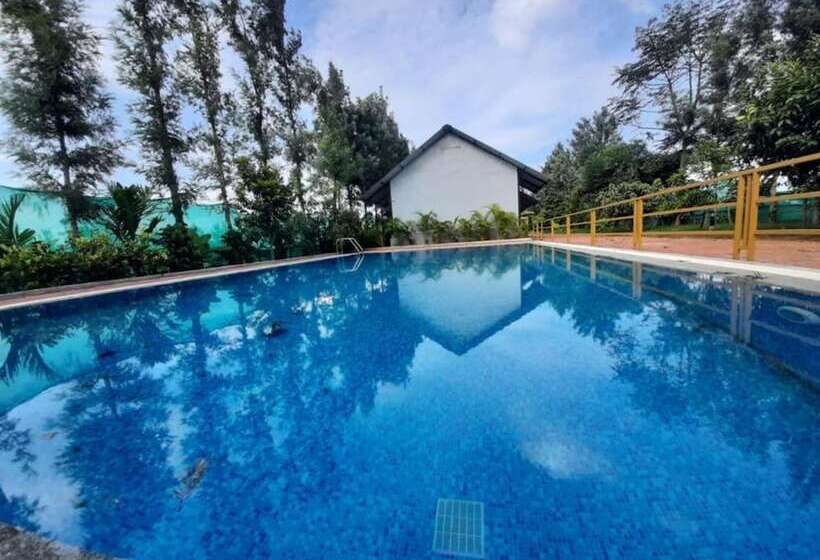 Отель Coorg Gateway Resort
