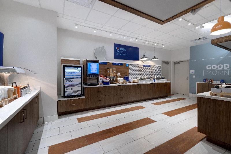 בית מלון כפרי Holiday Inn Express & Suites   Glendale Downtown