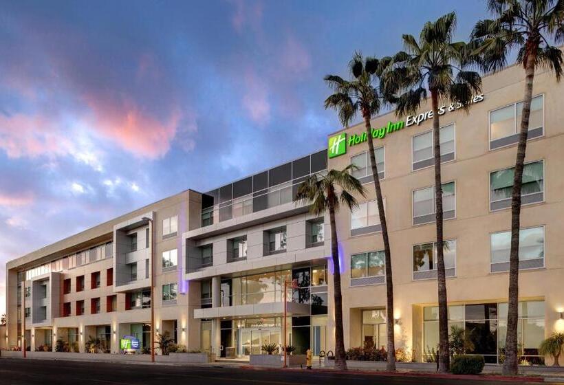 هتل Holiday Inn Express & Suites Glendale Downtown