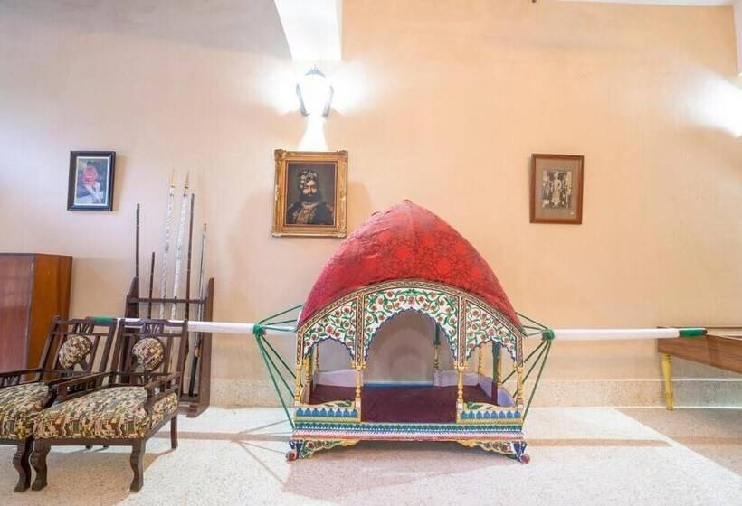 호텔 Maharaja Kothi