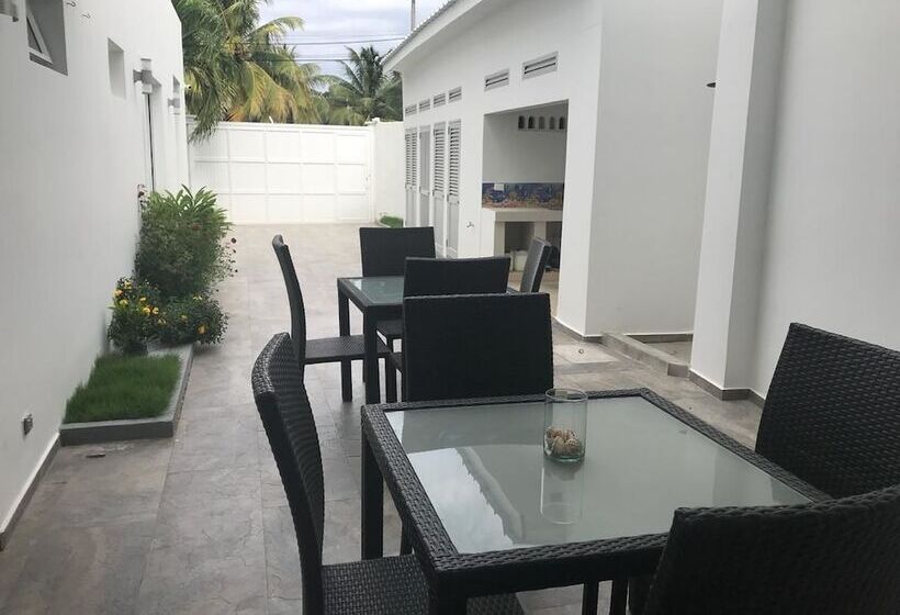 هتل Providence Breeze