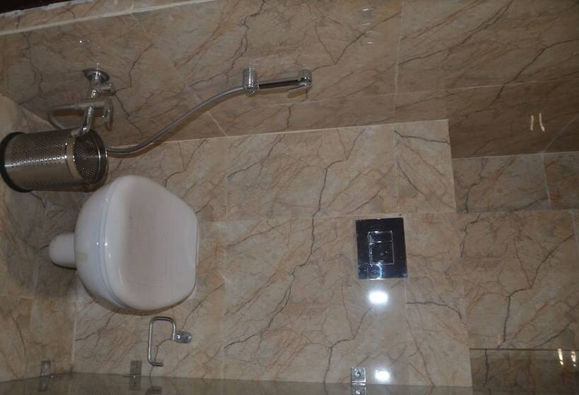 בית מלון כפרי Rajeev Regency