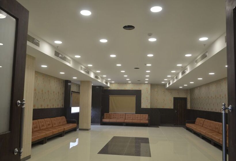 בית מלון כפרי Rajeev Regency