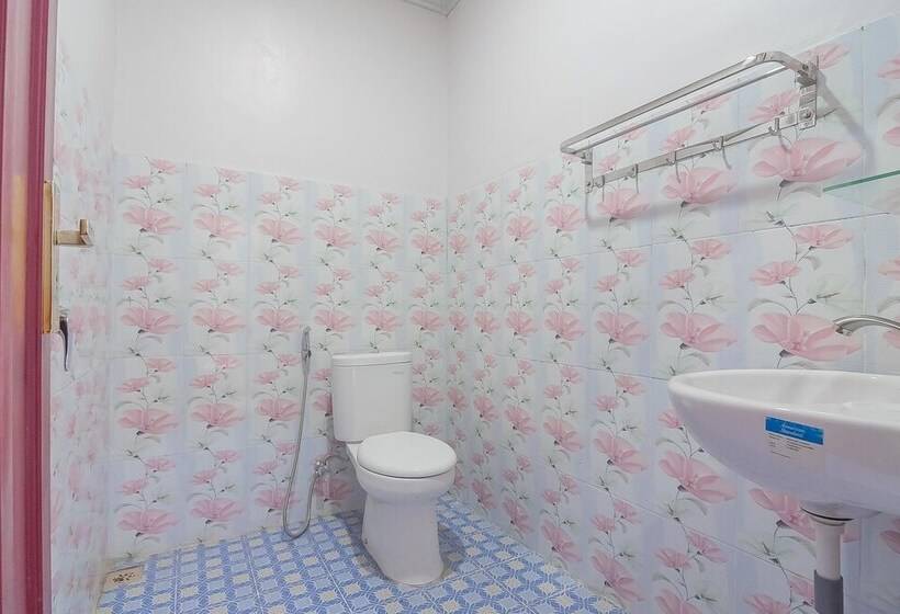 هتل Reddoorz Syariah @ Jalan Tjilik Riwut