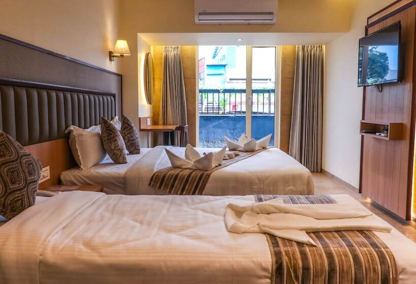 فندق Rudra Shelter Business