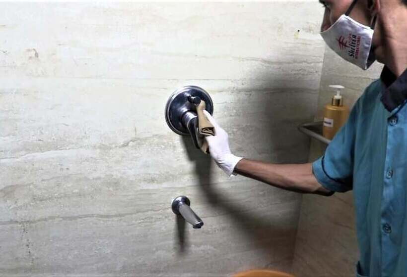 فندق Rudra Shelter Business