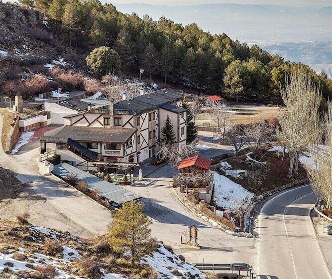 هتل Sulayr