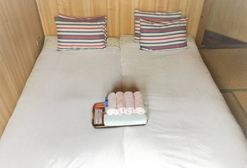 ペンション Homestay Kucha