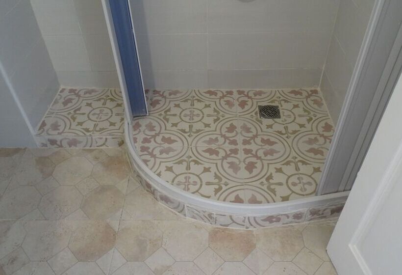 Hostal La Paloma I   Hotel Calpe Grupo