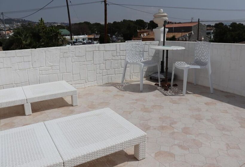 Hostal La Paloma I   Hotel Calpe Grupo