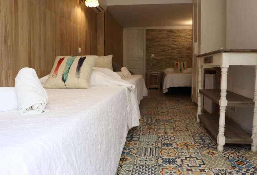 Hostal La Paloma I   Hotel Calpe Grupo