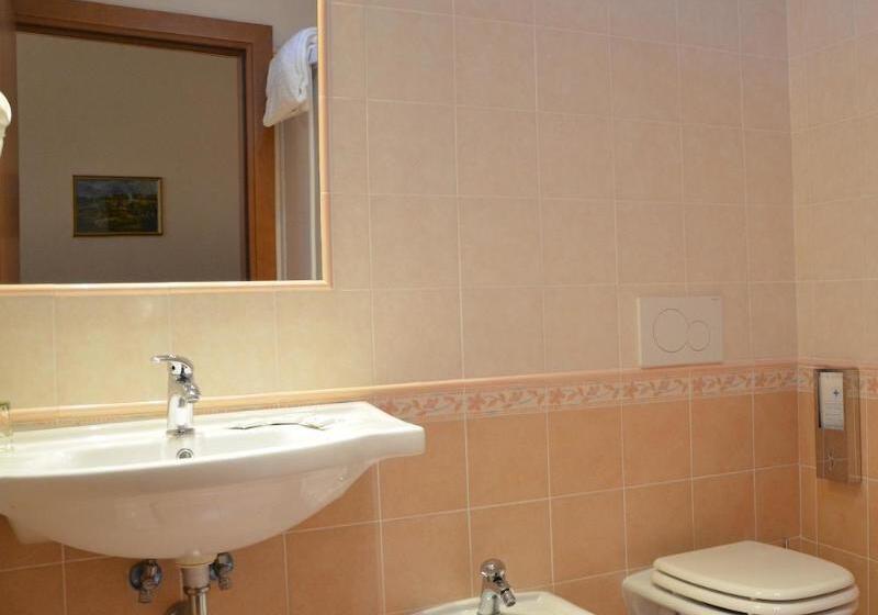 Hostel Archi Rossi
