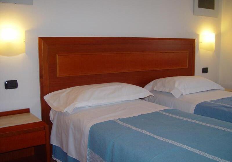Hostel Archi Rossi