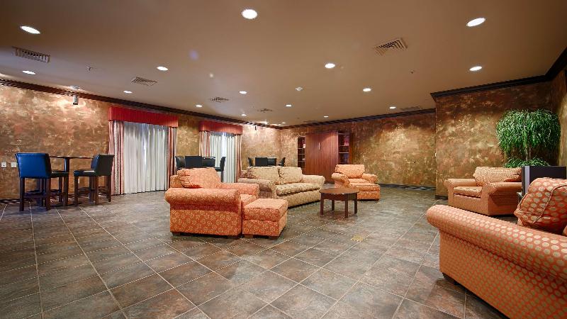 Best Western Plus Cimarron Hotel & Suites