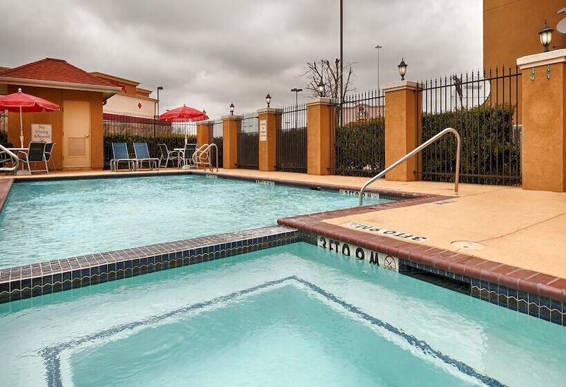 هتل Best Western Plus Katy Inn And Suites