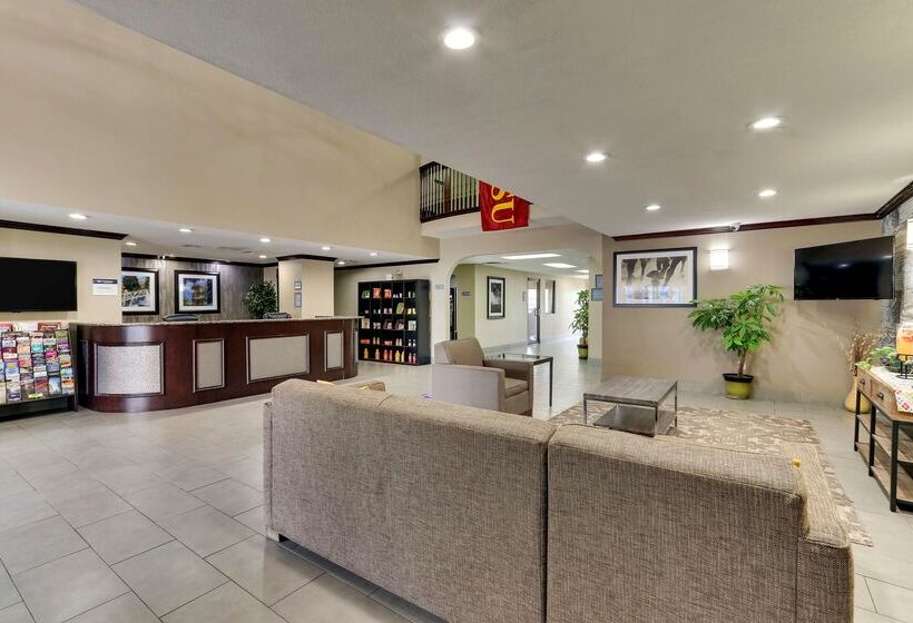 هتل Best Western Plus University Inn & Suites